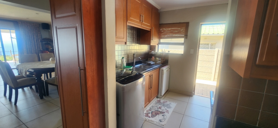 6 Bedroom Property for Sale in Da Nova Western Cape